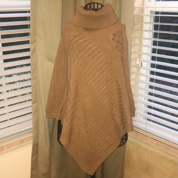 Francesca’s Collections Classic Camel Poncho - Picture 3 of 7